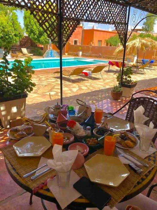 Bed and Breakfast La Kasbah Du Jardin Айт-Бен-Хадду Экстерьер фото